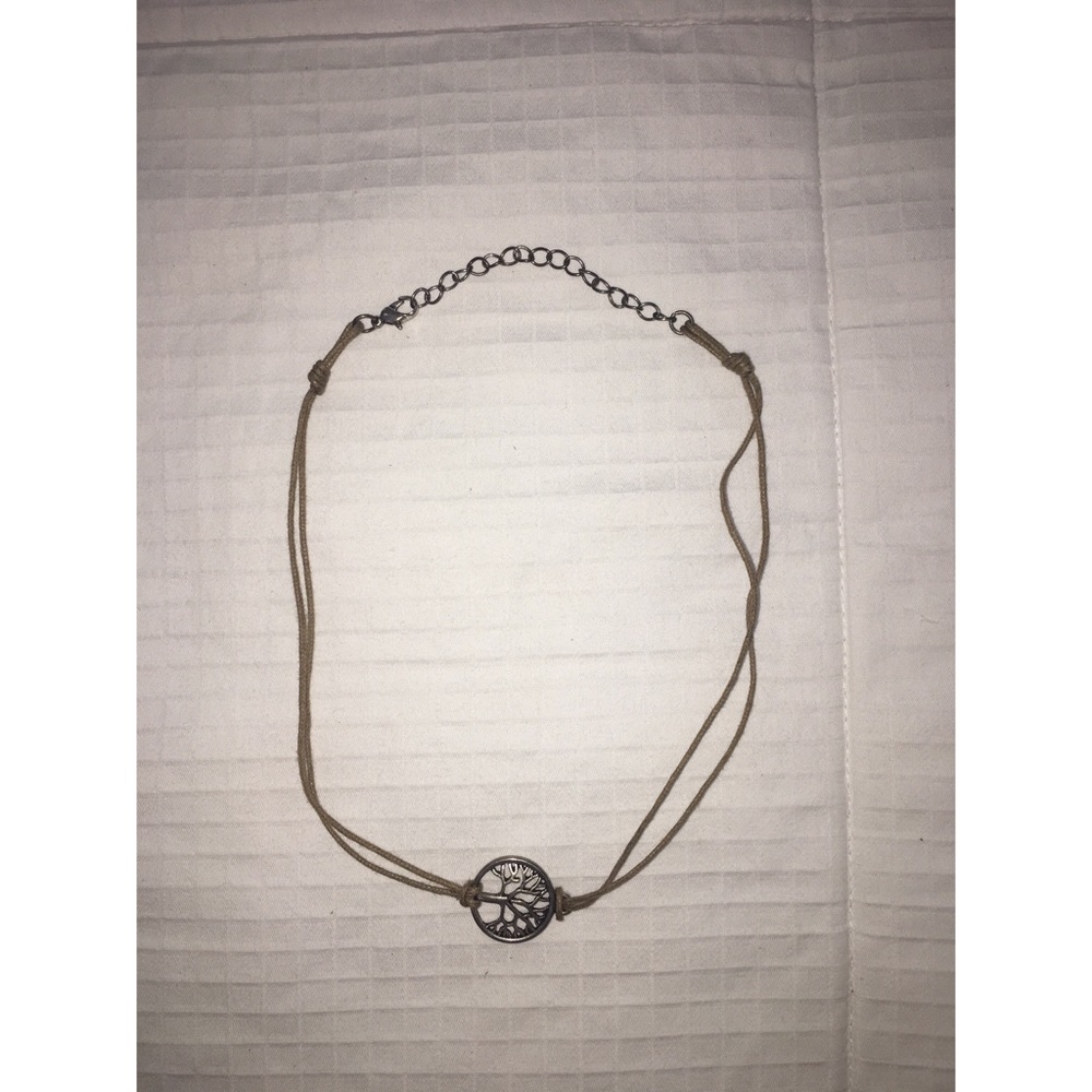 Choker necklace